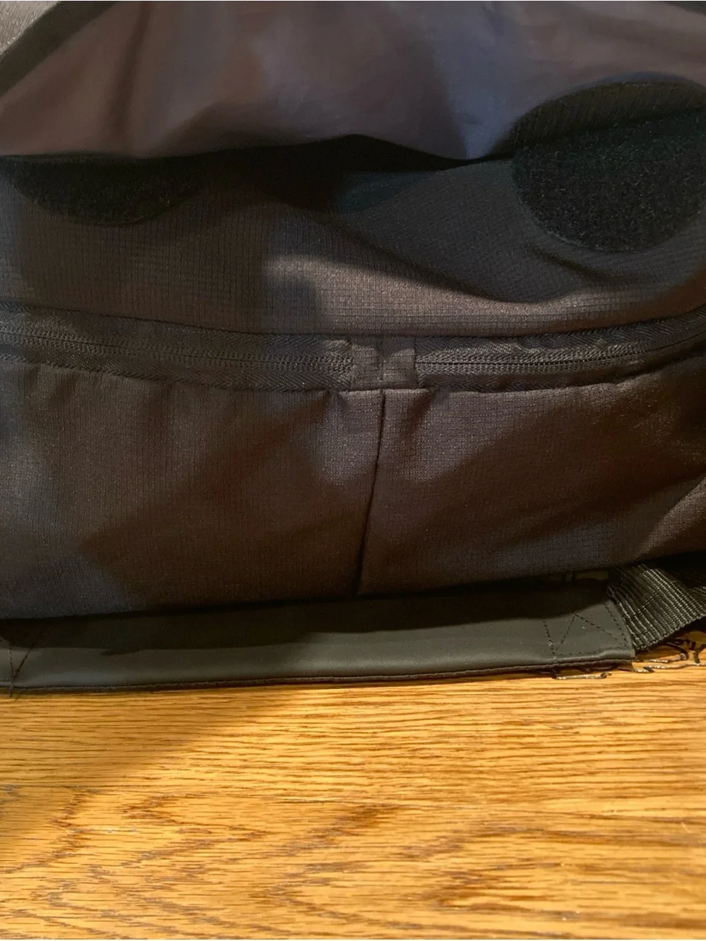 Columbia Diaper/Messenger Bag Nylon Black Neutral Padded Strap Insulated Pocket